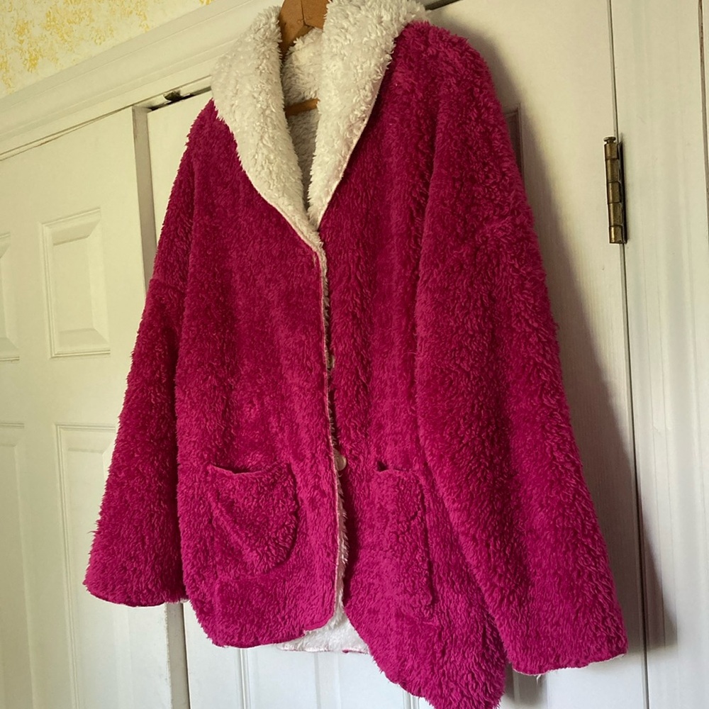 EUC KAREN NEUBURGER reversible w/2 pockets hot pink or white jacket $25
